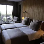 ホテル Restaurant Du Barrez Logis 3*