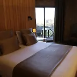 Restaurant Du Barrez Logis ホテル 3*