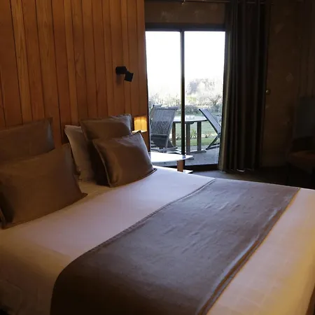 Logis Du Barrez Hotel 3*
