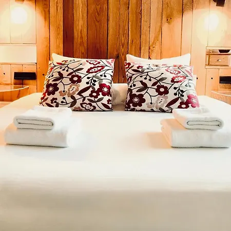 Logis Du Barrez Hotel