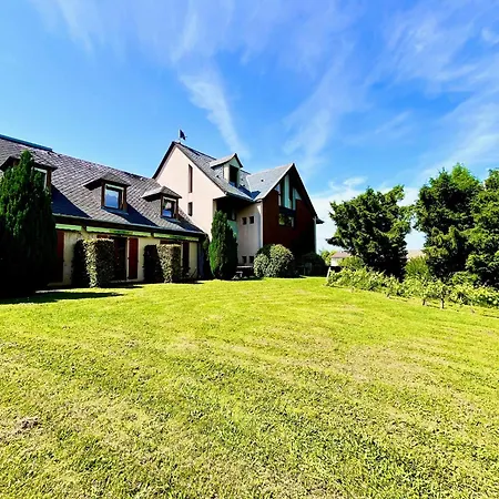 Hotel Restaurant Du Barrez Logis 3*