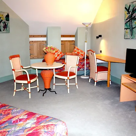 Restaurant Du Barrez Logis Mur-de-Barrez