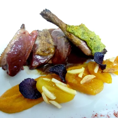 호텔 Restaurant Du Barrez Logis 3*