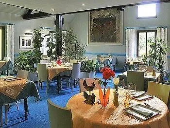 Restaurant Du Barrez Logis 호텔 3*