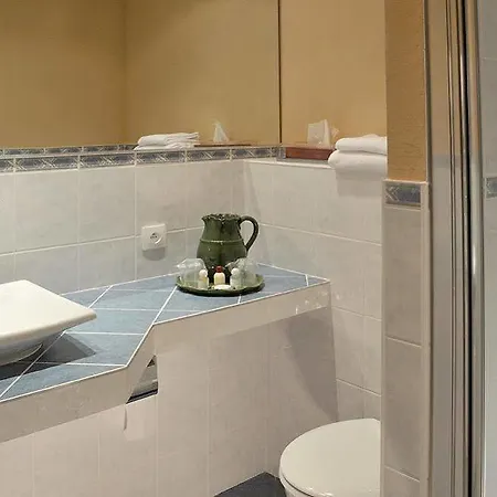 Restaurant Du Barrez Logis 호텔 뮈르드바레즈