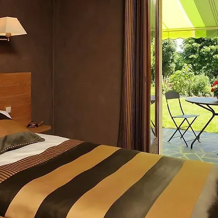 Restaurant Du Barrez Logis Mur-de-Barrez